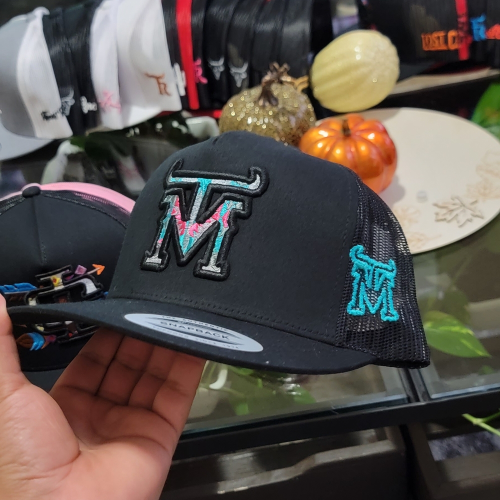 Black Snapback Cap With Multicolored Embroidery G… - image 2